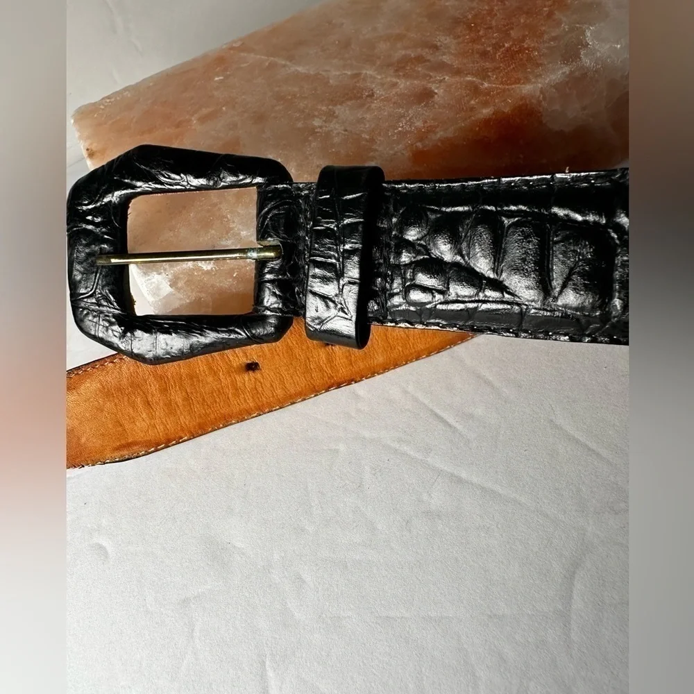 VTG OMEGA Belt Black Leather Textured Croc Women Small 25-27 Leather Buckle 1407